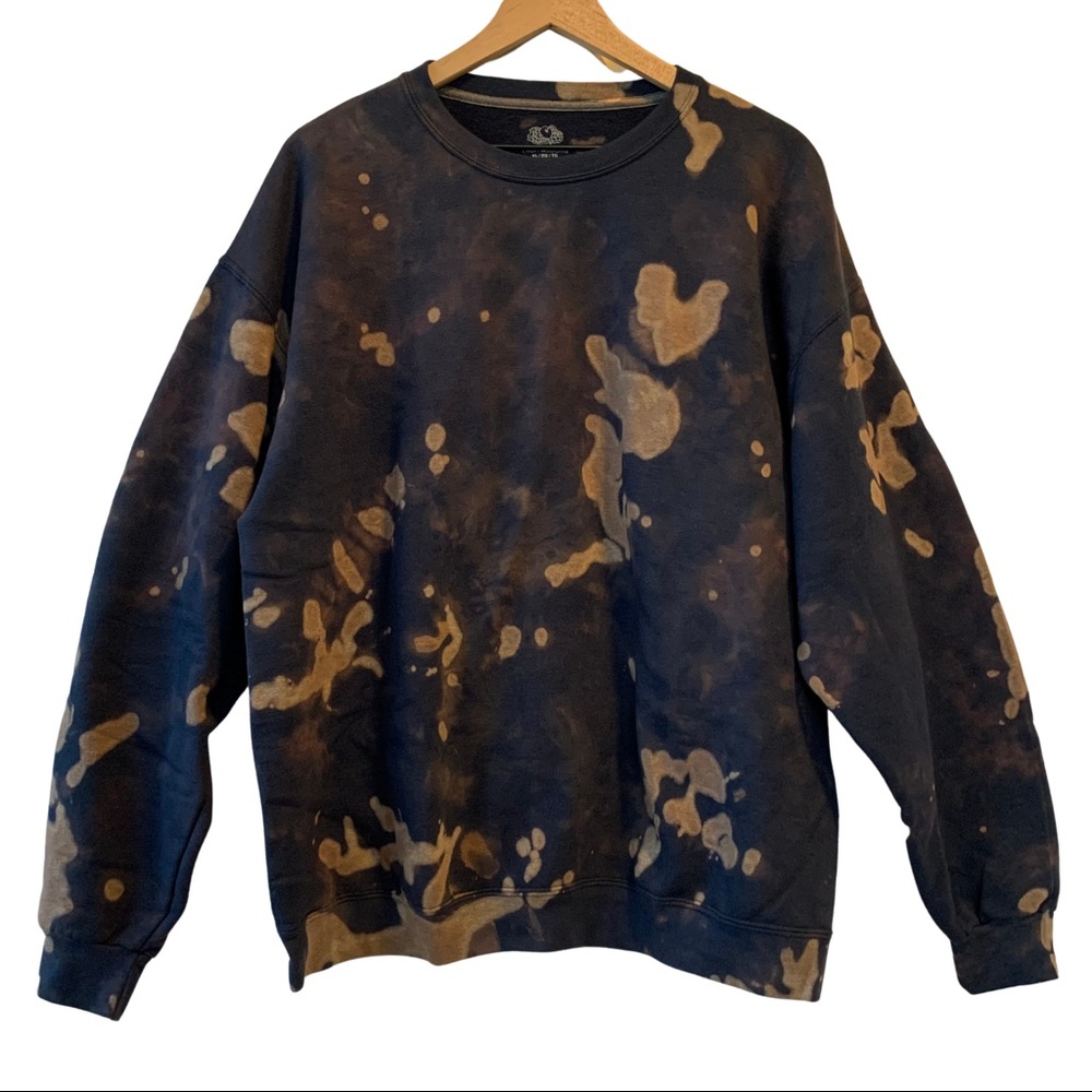 Reverse Tie Dye Swestshirt